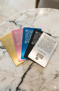 Aluminium-Visitenkarte 0.5 mm personalisiert mit Logo & QR-Code | Beidseitig gelasert | Businesscards, Networking, Hochwertig, Exklusiv