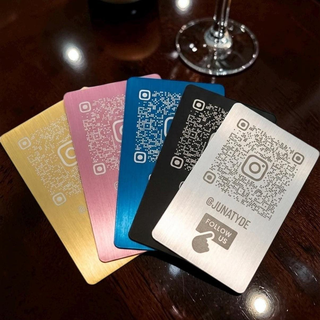 Aluminium-Visitenkarte 0.5 mm personalisiert mit Logo & QR-Code | Beidseitig gelasert | Businesscards, Networking, Hochwertig, Exklusiv